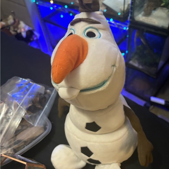 Disney Collection Frozen Olaf Snowman 16 Inch Stuffed Plush Friend - Picture 2 of 7